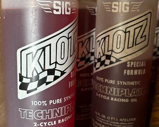 Model Airplane Supplies: Racing Oil