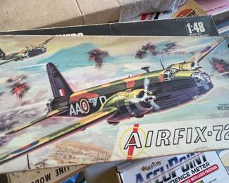 Vintage AIRFIX-72 Model Airplane Kit Wellington B 111