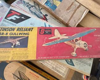 Vintage Sterling Model Airplane Kit Stinson Reliant SR-8 Gullwing