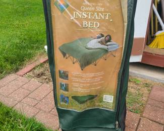 Like new inflatable queen size bed