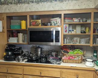 Lots of kitchen supplies