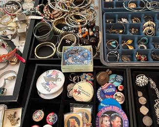 LARGE SELECTION OF JEWELRY