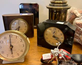 VINTAGE CLOCKS