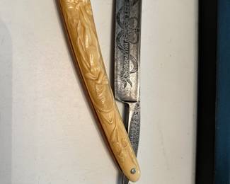 LA HOOD YAZBECK BAKELITE