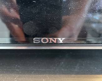 	#21	Sony. XBR-65X930D 65" TV 	65"		250.00																							