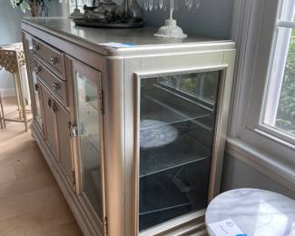 	#29	Ashley Coralayne Dining Server/Buffet	56x18x34		200.00																							