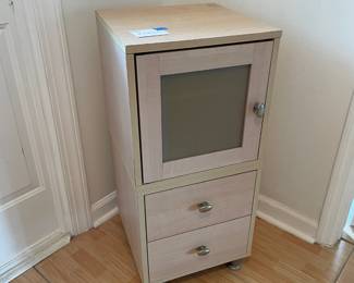 	#24	Swivel Top Contemporary Nightstand - 1 door, 2 drawers *as is finish*	14.5x14.5x31.5		30.00																							