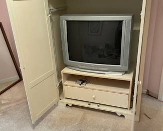 	#57	White wood, Entertainment Cabinet - Free! Pickup YOU MOVE	46x24x59		FREE																							