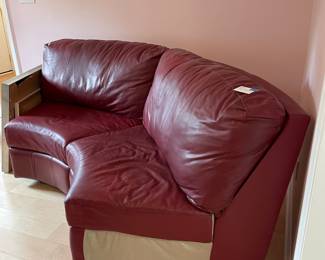 	#22	Burgundy "Leather" Style U shaped	92x36x35.5		50.00																							