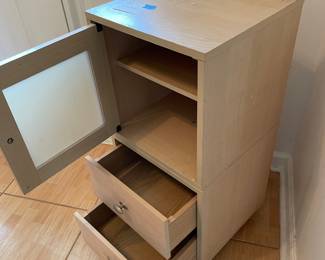 	#24	Swivel Top Contemporary Nightstand - 1 door, 2 drawers *as is finish*	14.5x14.5x31.5		30.00																							