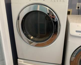 	#77	Samsung washer dryer - working 			400.00																							