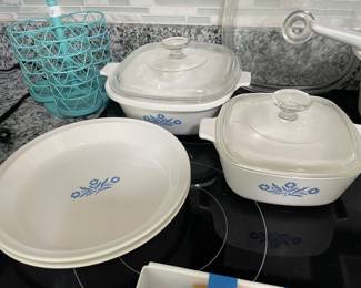 	#141	Vintage "Blue Cornflower" Corningware 6pcs 			30.00																							
