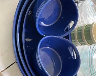 	#139	Rachel Ray Blue Stoneware Ovenware Set - 5 pcs			30.00																							