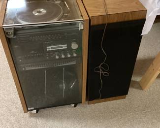 Montgomery  Wards Stereo And Nice Large Speakers