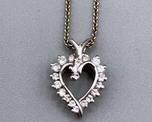 14K White Gold Diamonds Heart Pendant With Chain