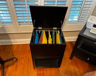 File cabinet 