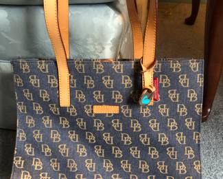 Dooney & Bourke