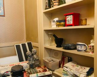 Books 2$
Hand towels $1 