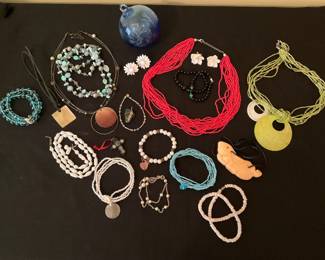 Stones, Beads And Pretty Things