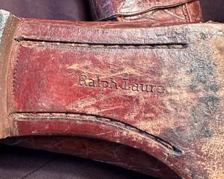 Shoes and Purses on pre-sale through the Whatnot app. 
Whatnot is a selling app. Download the app and then follow entrustedestatesalesnash. 
Send us a message on Whatnot of the shoes/purses you are interested in and we’ll get prices to you! 
Copy/paste this link to get a $15 credit toward your first purchase!
https://whatnot.com/invite/entrustedestatesales
