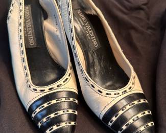 Shoes and Purses on pre-sale through the Whatnot app. 
Whatnot is a selling app. Download the app and then follow entrustedestatesalesnash. 
Send us a message on Whatnot of the shoes/purses you are interested in and we’ll get prices to you! 
Copy/paste this link to get a $15 credit toward your first purchase!
https://whatnot.com/invite/entrustedestatesales
