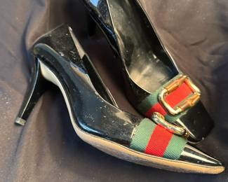 Shoes and Purses on pre-sale through the Whatnot app. 
Whatnot is a selling app. Download the app and then follow entrustedestatesalesnash. 
Send us a message on Whatnot of the shoes/purses you are interested in and we’ll get prices to you! 
Copy/paste this link to get a $15 credit toward your first purchase!
https://whatnot.com/invite/entrustedestatesales
