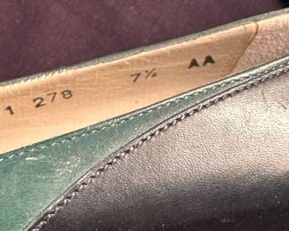 Shoes and Purses on pre-sale through the Whatnot app. 
Whatnot is a selling app. Download the app and then follow entrustedestatesalesnash. 
Send us a message on Whatnot of the shoes/purses you are interested in and we’ll get prices to you! 
Copy/paste this link to get a $15 credit toward your first purchase!
https://whatnot.com/invite/entrustedestatesales
