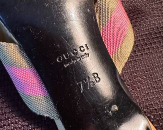 Shoes and Purses on pre-sale through the Whatnot app. 
Whatnot is a selling app. Download the app and then follow entrustedestatesalesnash. 
Send us a message on Whatnot of the shoes/purses you are interested in and we’ll get prices to you! 
Copy/paste this link to get a $15 credit toward your first purchase!
https://whatnot.com/invite/entrustedestatesales
