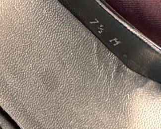 Shoes and Purses on pre-sale through the Whatnot app. 
Whatnot is a selling app. Download the app and then follow entrustedestatesalesnash. 
Send us a message on Whatnot of the shoes/purses you are interested in and we’ll get prices to you! 
Copy/paste this link to get a $15 credit toward your first purchase!
https://whatnot.com/invite/entrustedestatesales
