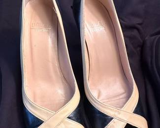 Shoes and Purses on pre-sale through the Whatnot app. 
Whatnot is a selling app. Download the app and then follow entrustedestatesalesnash. 
Send us a message on Whatnot of the shoes/purses you are interested in and we’ll get prices to you! 
Copy/paste this link to get a $15 credit toward your first purchase!
https://whatnot.com/invite/entrustedestatesales
