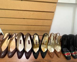 Shoes and Purses on pre-sale through the Whatnot app. 
Whatnot is a selling app. Download the app and then follow entrustedestatesalesnash. 
Send us a message on Whatnot of the shoes/purses you are interested in and we’ll get prices to you! 
Copy/paste this link to get a $15 credit toward your first purchase!
https://whatnot.com/invite/entrustedestatesales
