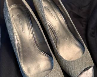 Shoes and Purses on pre-sale through the Whatnot app. 
Whatnot is a selling app. Download the app and then follow entrustedestatesalesnash. 
Send us a message on Whatnot of the shoes/purses you are interested in and we’ll get prices to you! 
Copy/paste this link to get a $15 credit toward your first purchase!
https://whatnot.com/invite/entrustedestatesales
