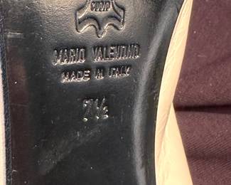 Shoes and Purses on pre-sale through the Whatnot app. 
Whatnot is a selling app. Download the app and then follow entrustedestatesalesnash. 
Send us a message on Whatnot of the shoes/purses you are interested in and we’ll get prices to you! 
Copy/paste this link to get a $15 credit toward your first purchase!
https://whatnot.com/invite/entrustedestatesales
