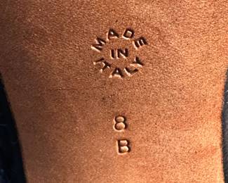 Shoes and Purses on pre-sale through the Whatnot app. 
Whatnot is a selling app. Download the app and then follow entrustedestatesalesnash. 
Send us a message on Whatnot of the shoes/purses you are interested in and we’ll get prices to you! 
Copy/paste this link to get a $15 credit toward your first purchase!
https://whatnot.com/invite/entrustedestatesales
