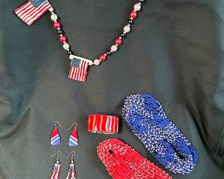 Fun holiday jewelry.