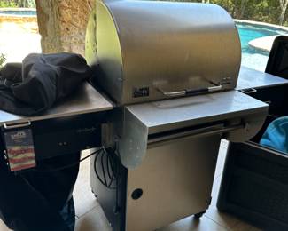 Mak Grill Pellet Boss Smoke/Grill - 2 Star General