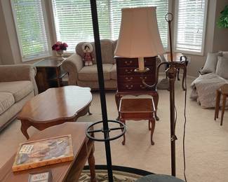 Hall tree, lamp, coffee table