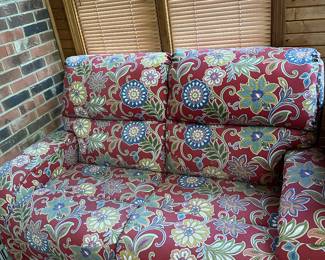 Beautiful, and very comfortable, loveseat with electric reclining seats. 