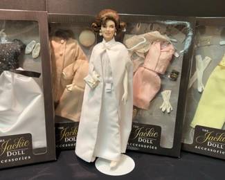 The Jackie Doll In All White And Four Outfits Franklin Mint Porcelain Collection 