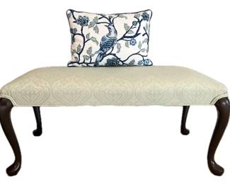 Bed Bench Ottoman With Decorative Bird Pillow
