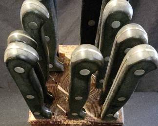 12 PC Chicago Cutlery Incl. Block