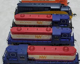 6 HO Scale Model Train Locomotives