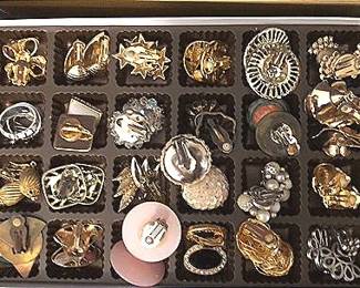 011 Candy Box Of Vintage Earrings