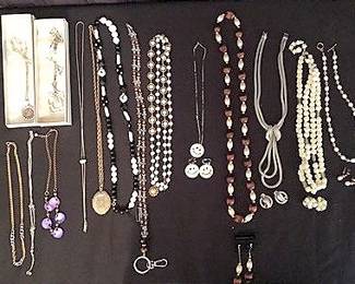 Vintage Costume Necklaces Plus