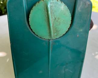 VINTAGE ZENITH RADIO WITH WAVE MAGNET