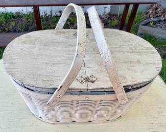 RARE ANTIQUE GALVANIZED METAL LINED PICNIC COOLER