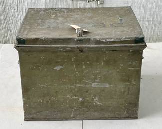 ANTIQUE GALVANIZED METAL BREAD BOX