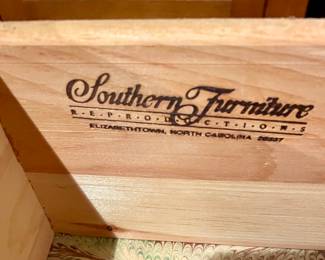 SOUTHERN FURNITURE BUFFET/SIDE BOARD