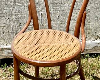 VINTAGE BENT WOOD CHAIR