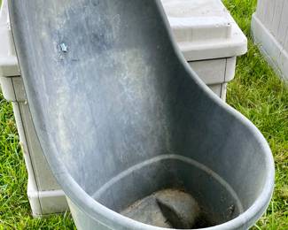 GARDEN BUCKE ON WHEELS